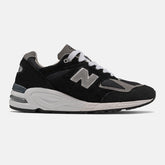 Black/White Made IN US 990v2 / New Balance Men