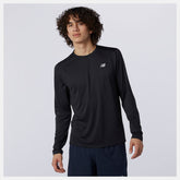 Black Accelerate Long Sleeve / New Balance Men