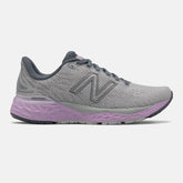 Light Cyclone/Astral Glow Fresh Foam 880v11 / New Balance Women