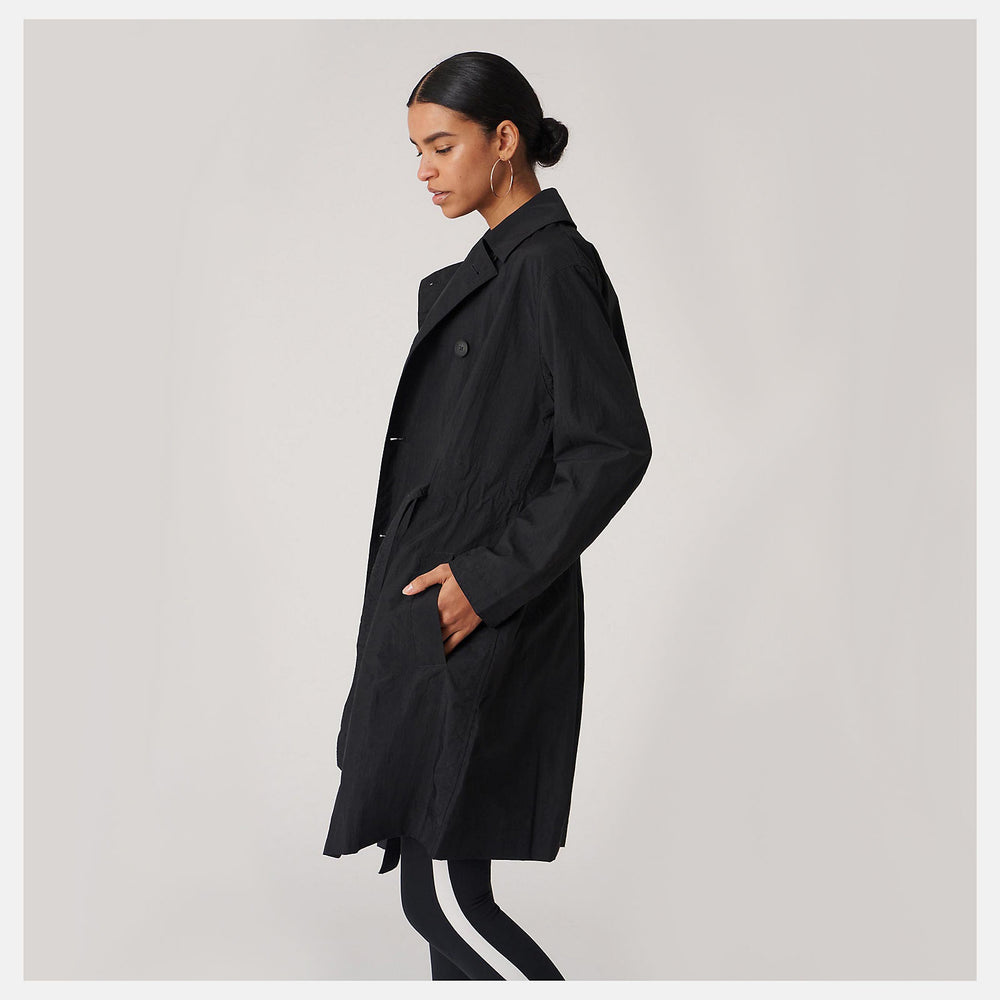 Black Bandier Tech Trench / New Balance Women