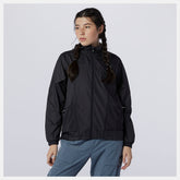 Black NB All Terrain Jacket / New Balance Women