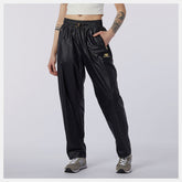 Black NB Athletics Higher Learning Wind Pant / New Balance Women