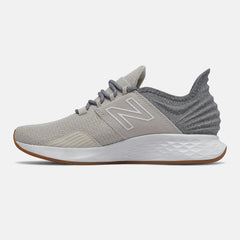 Moonbeam/Light Aluminum Fresh Foam Roav Tee Shirt / New Balance Women