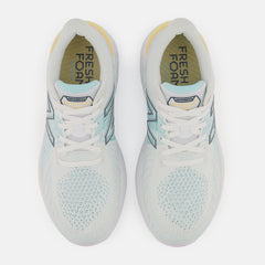 White/Light Mango Fresh Foam X Vongo v5 / New Balance Women