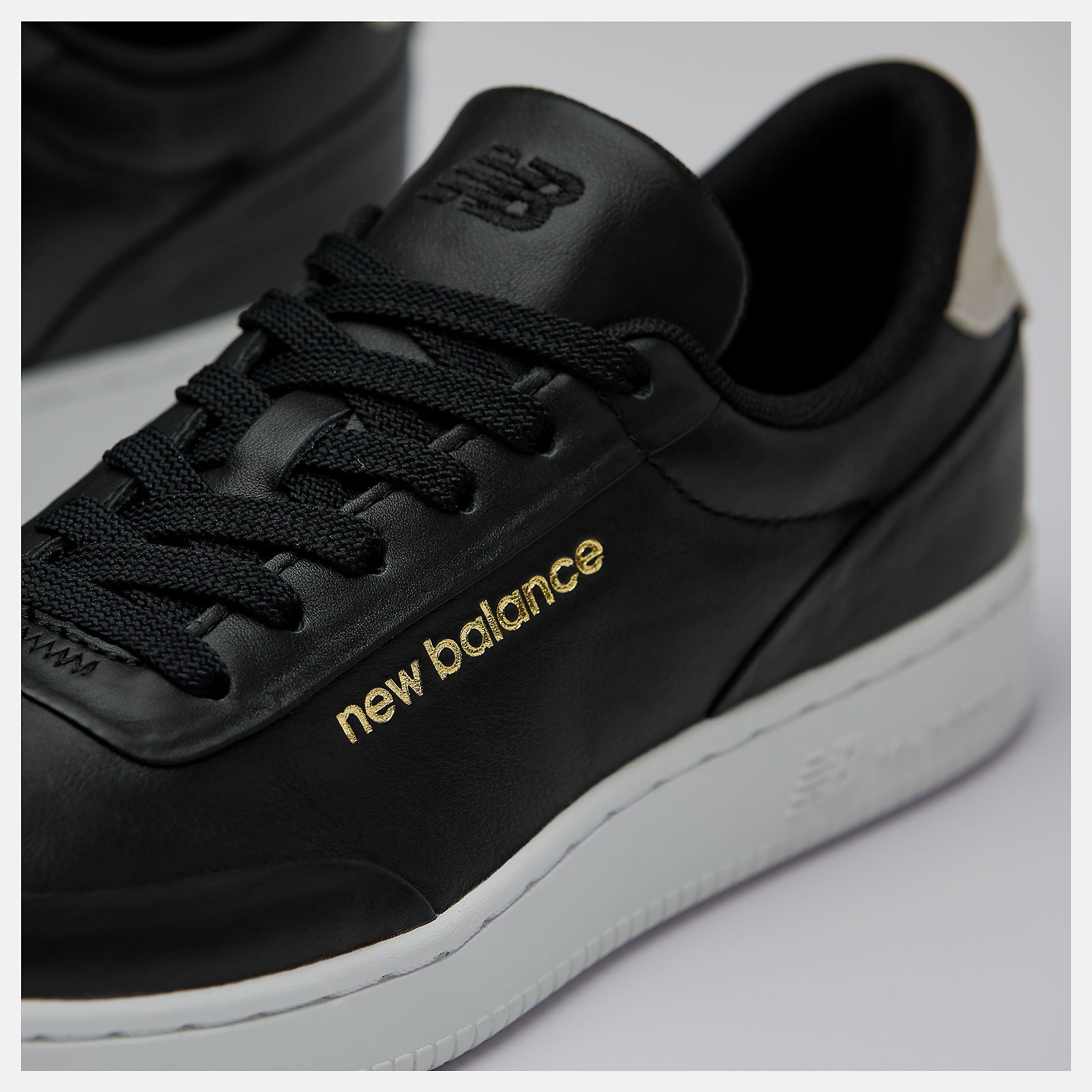 Black/White CT Alley / New Balance Men