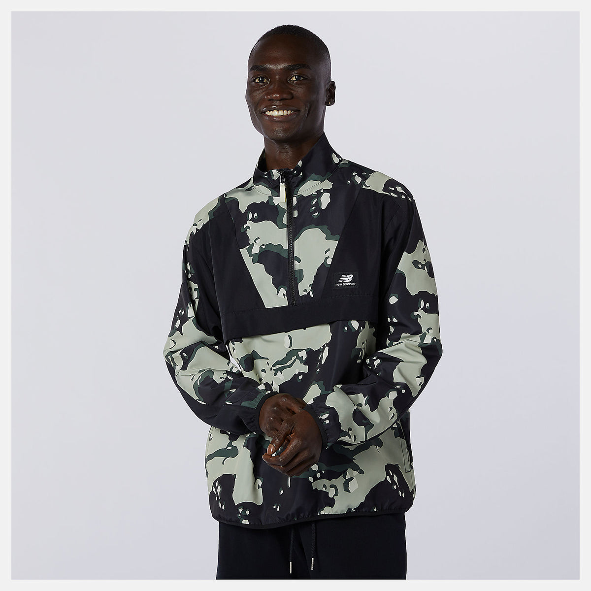 Black/Magnet NB Essentials Camo Anorak / New Balance Men