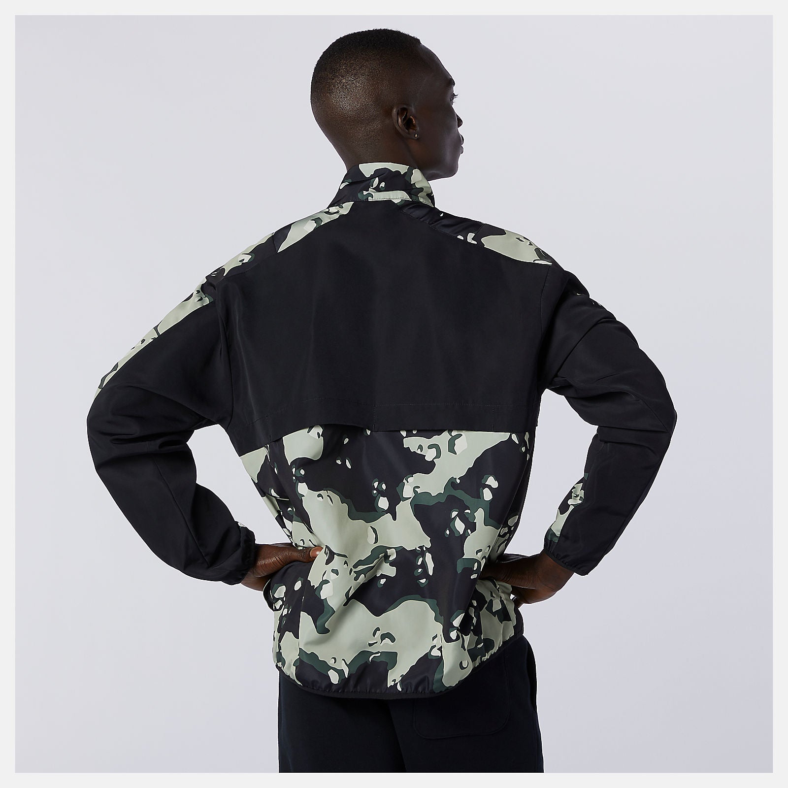 Black/Magnet NB Essentials Camo Anorak / New Balance Men
