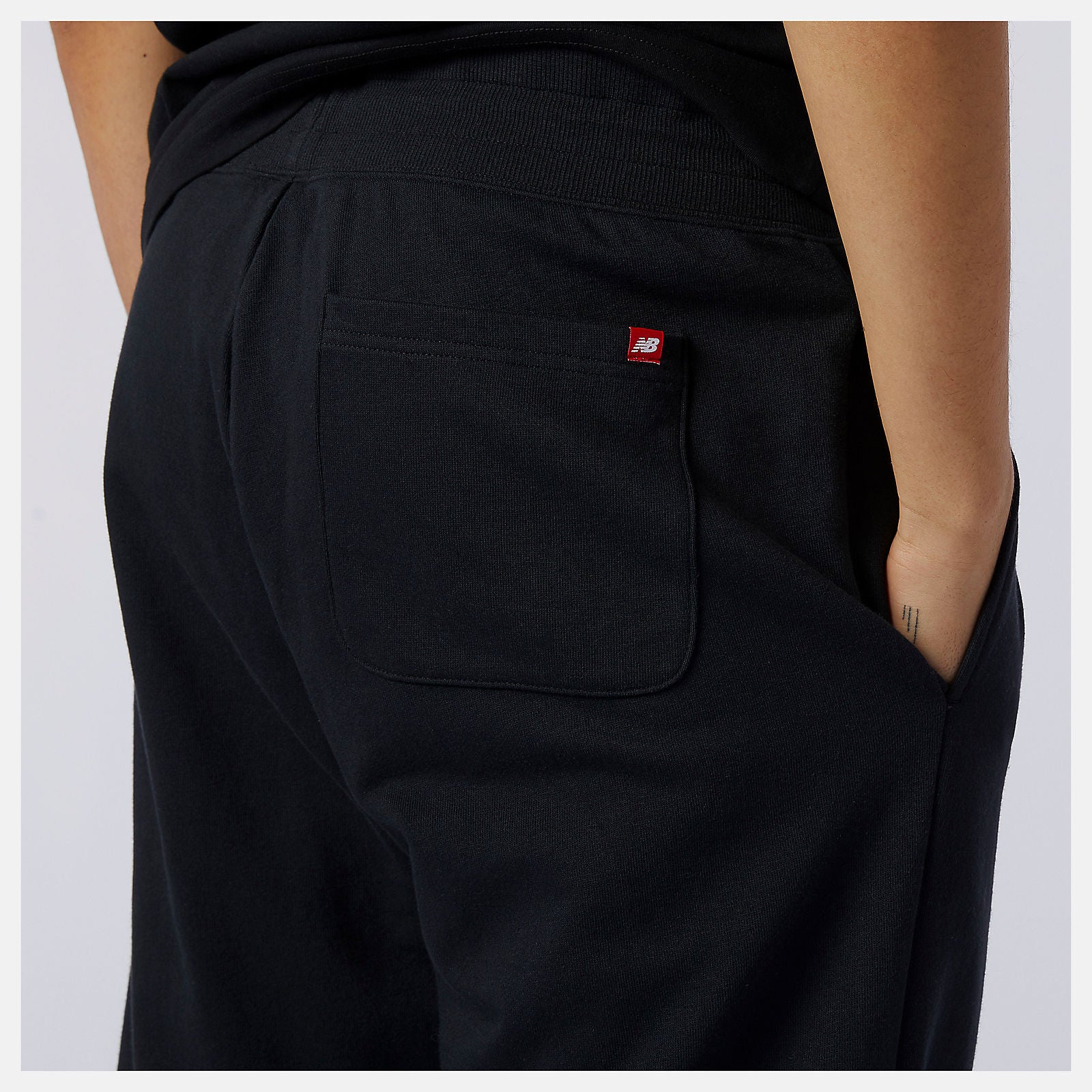 Black NB Essentials Embroidered Pant / New Balance Women|Men