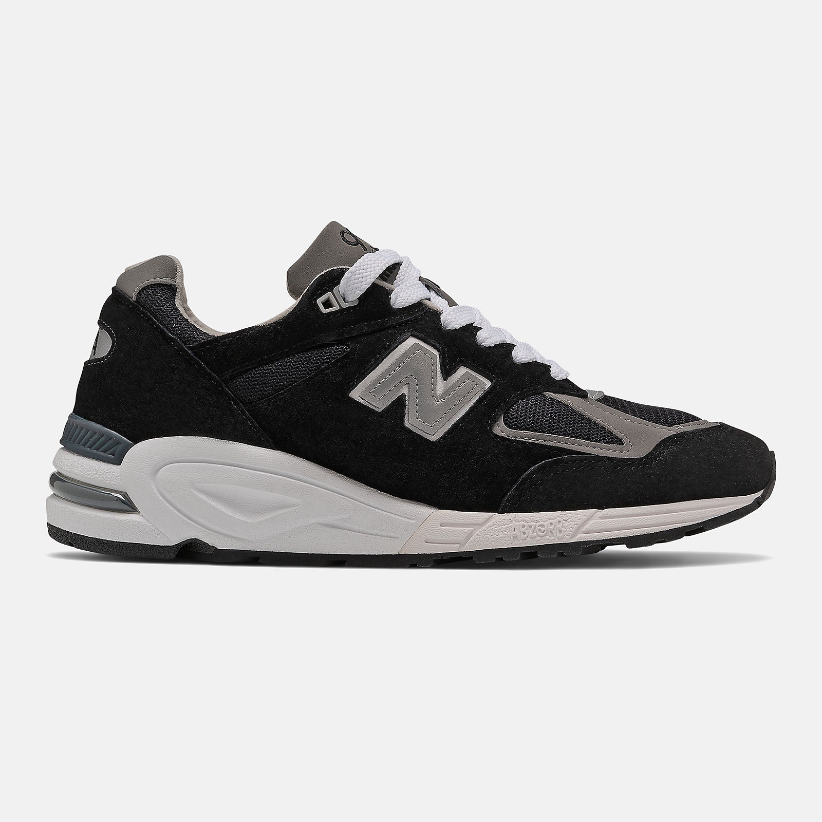 Black/White Made IN US 990v2 / New Balance Men