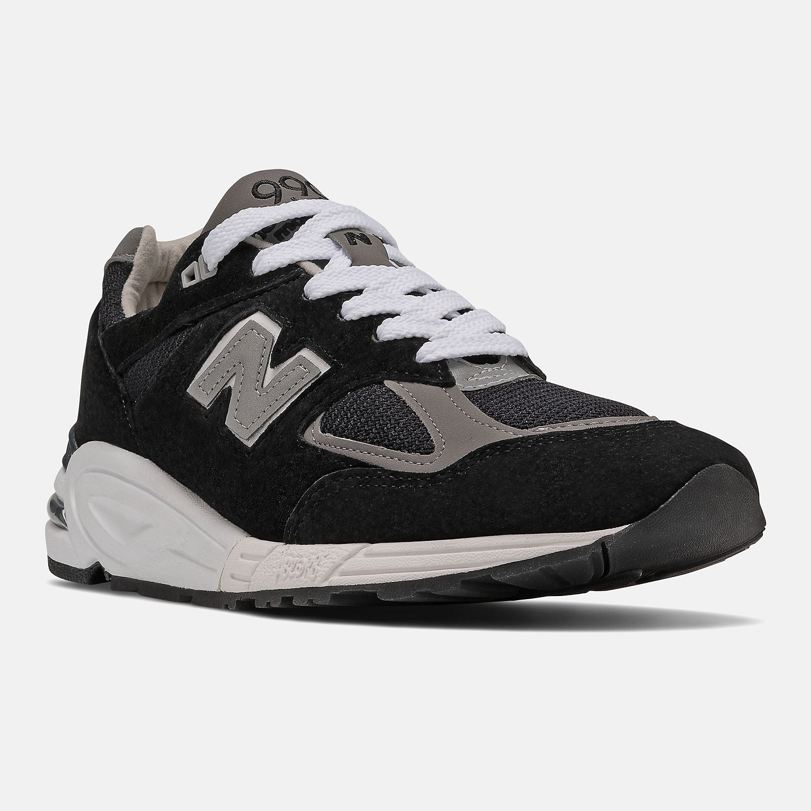 Black/White Made IN US 990v2 / New Balance Men