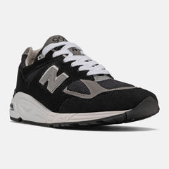 Black/White Made IN US 990v2 / New Balance Men