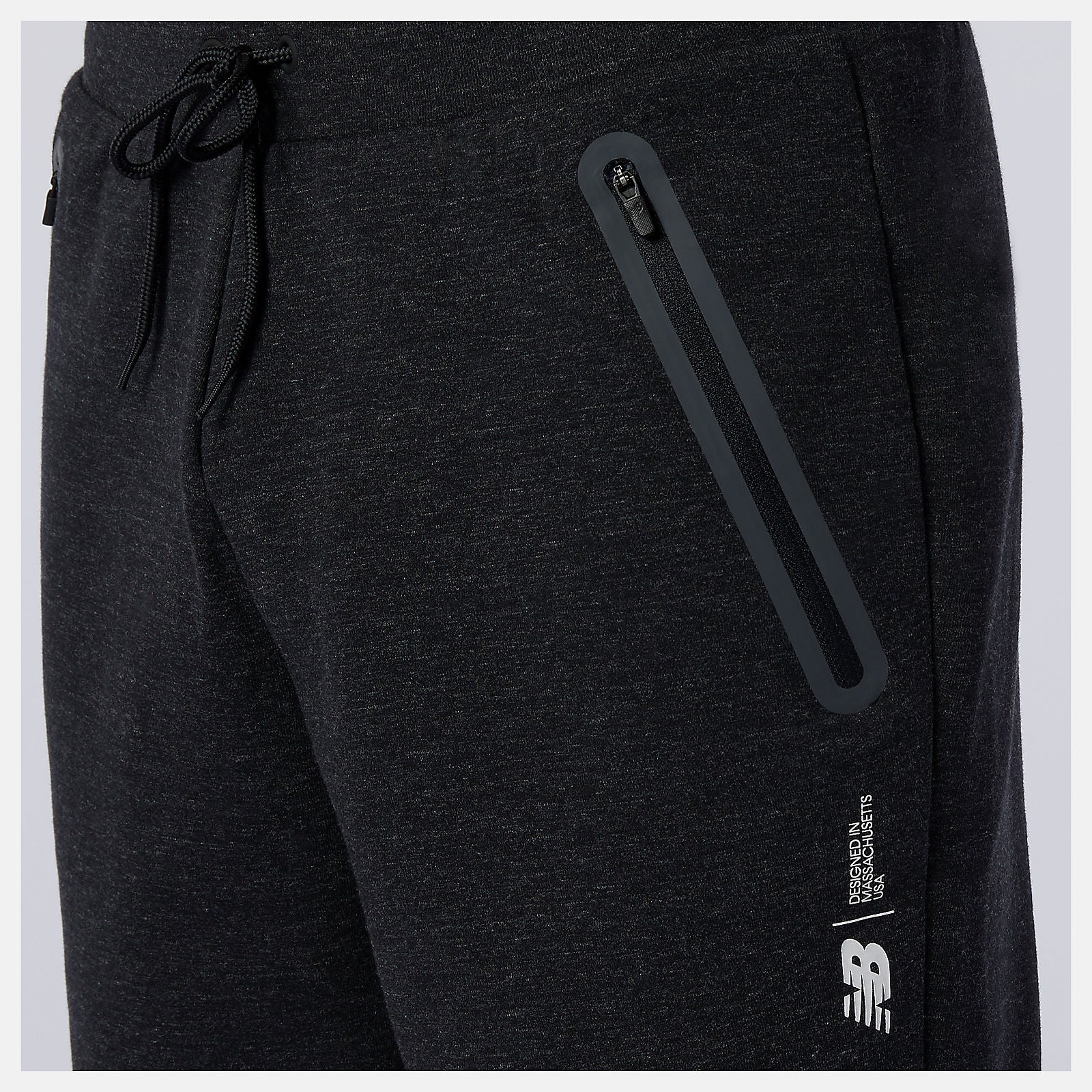 Black Heather Fortitech Fleece Short / New Balance Men