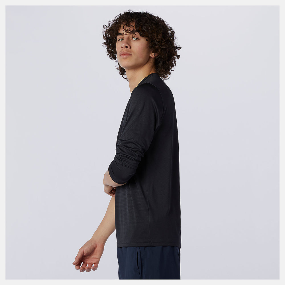 Black Accelerate Long Sleeve / New Balance Men