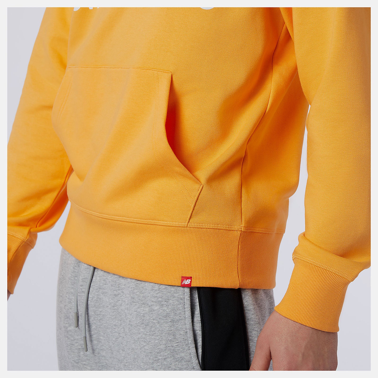 Habanero NB Essentials Stacked Logo Po Hoodie / New Balance Men