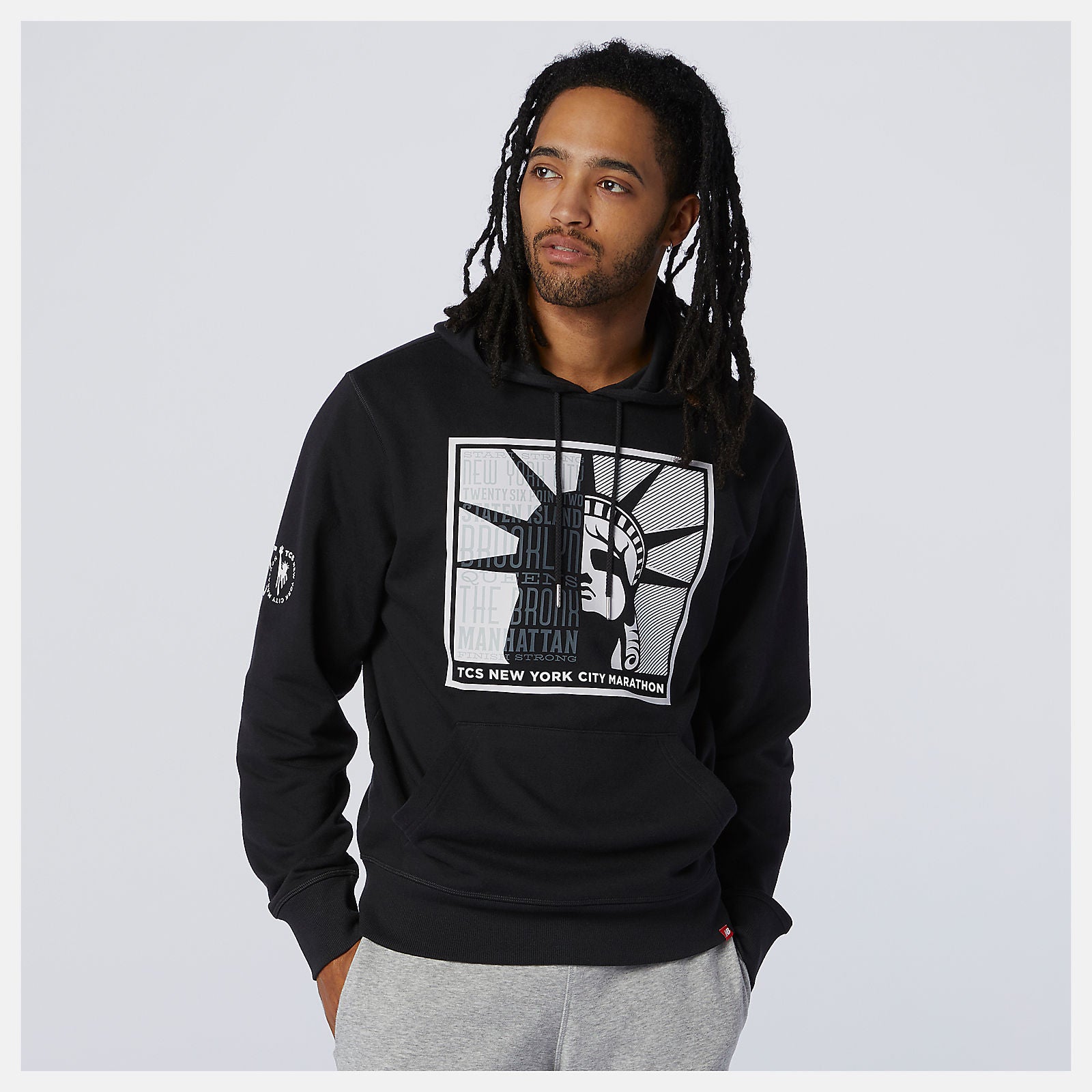 Black NYC Marathon Essentials Stacked Logo Po Hoodie / New Balance Men