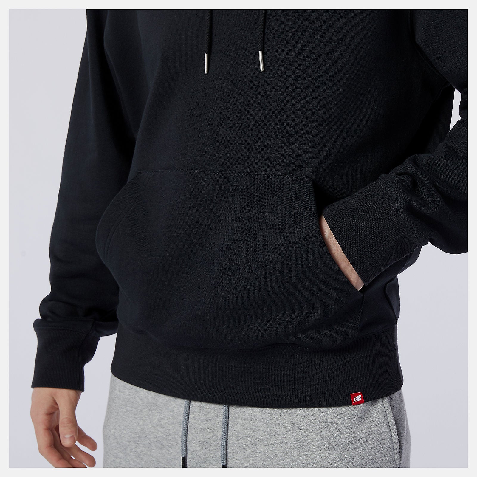 Black NB Essentials Embroidered Hoodie / New Balance Women|Men