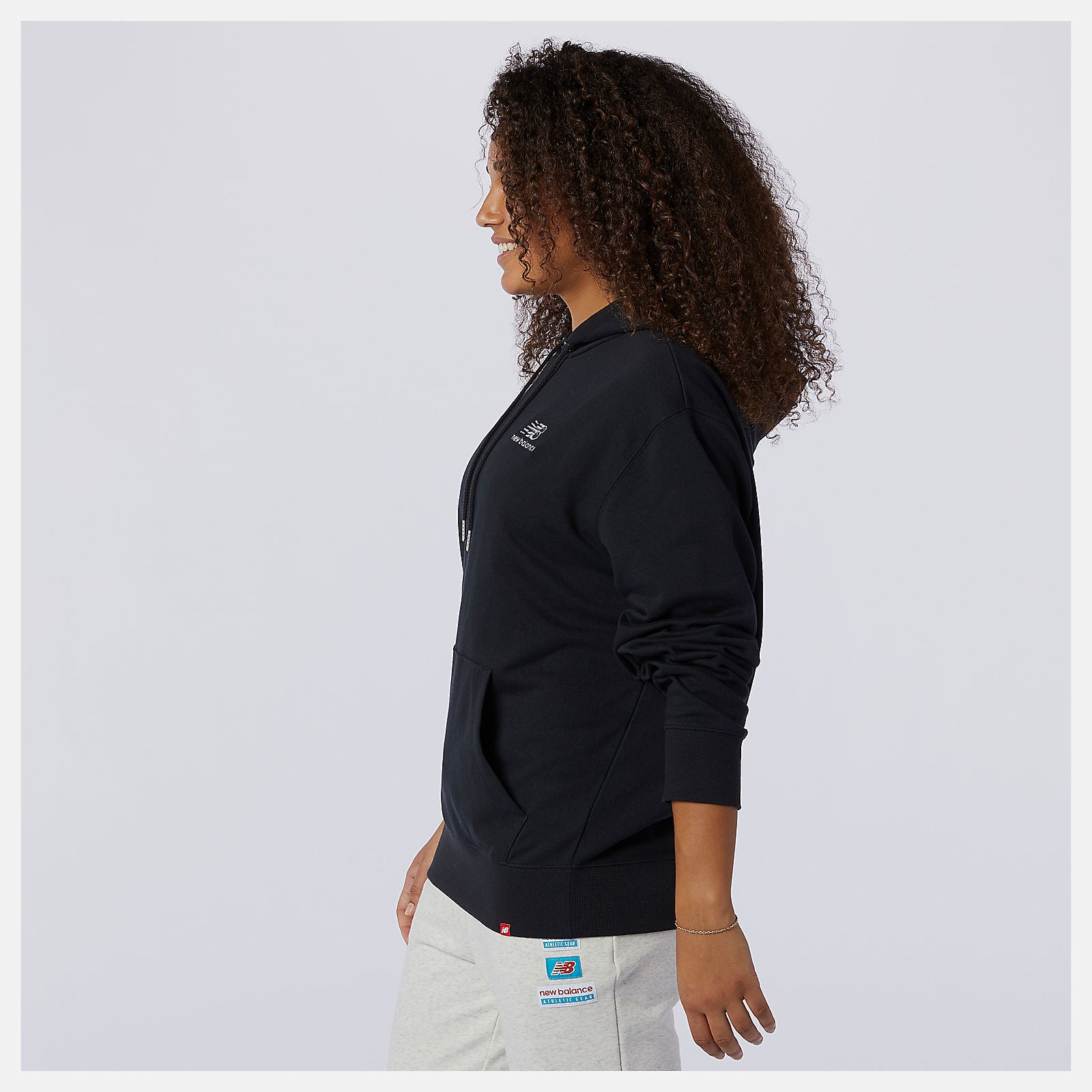Black NB Essentials Embroidered Hoodie / New Balance Women|Men