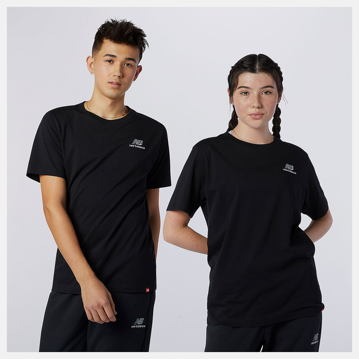 Black NB Essentials Embroidered Tee / New Balance Women|Men