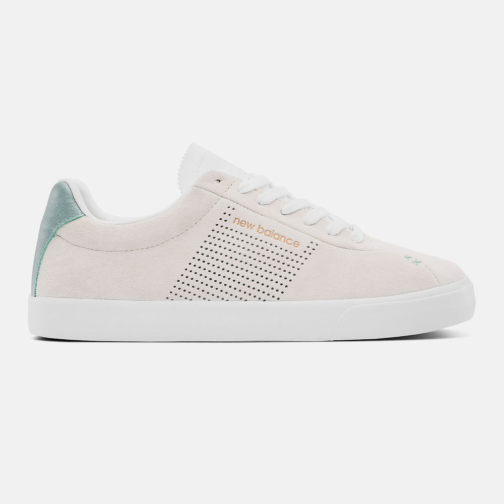 Sea Salt/White New Balance Numeric NM22 / New Balance Men
