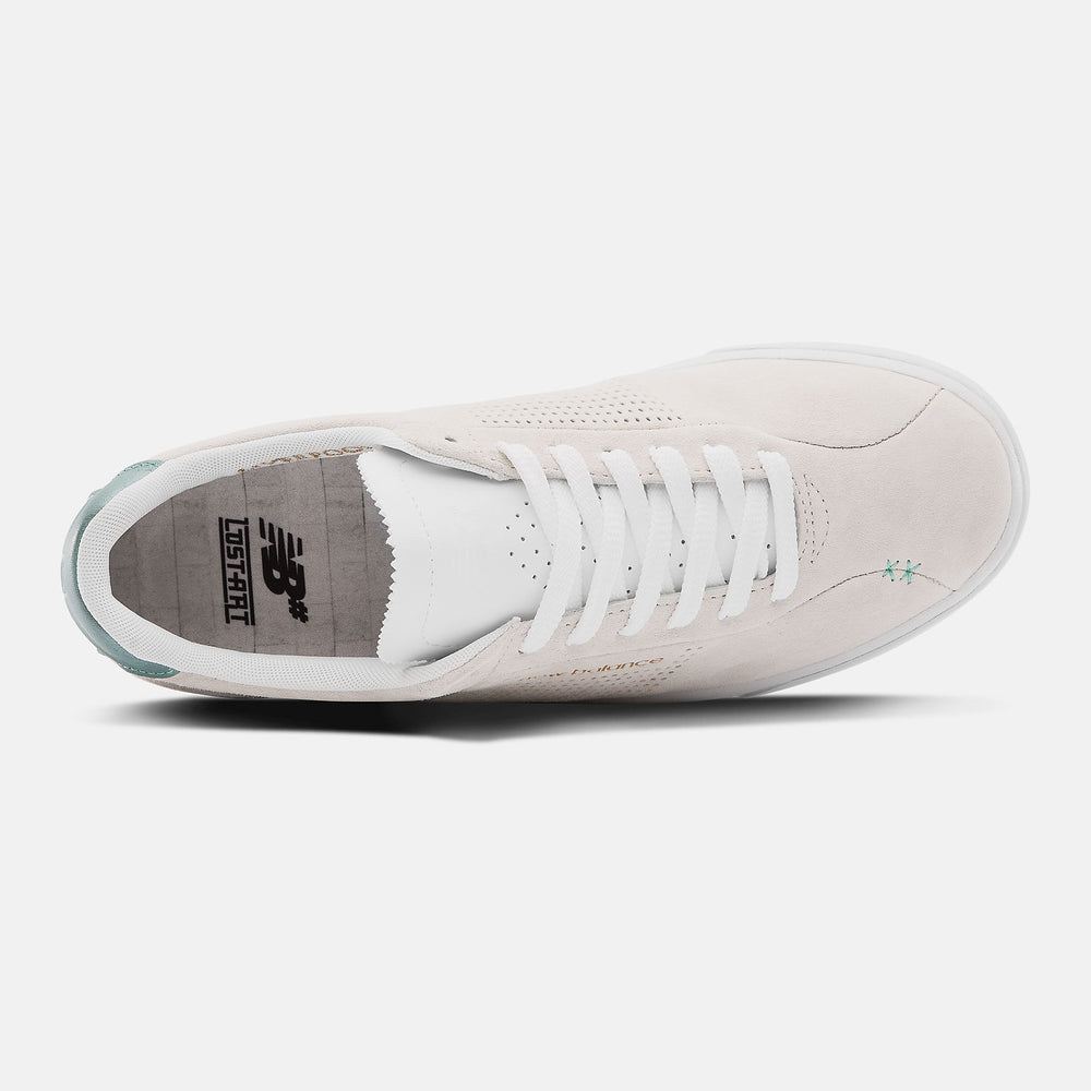 Sea Salt/White New Balance Numeric NM22 / New Balance Men