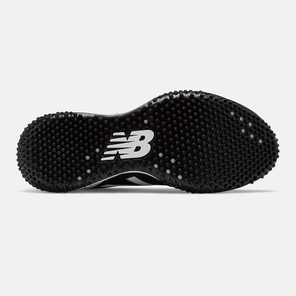 Black/White Fusev2 Turf / New Balance Women