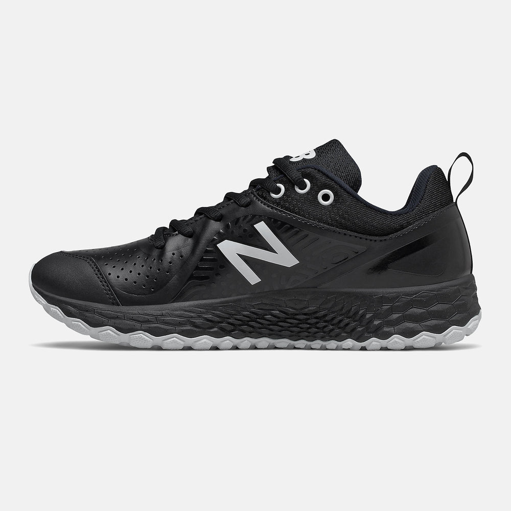 Black/White Fresh Foam Velo v2 Turf / New Balance Women
