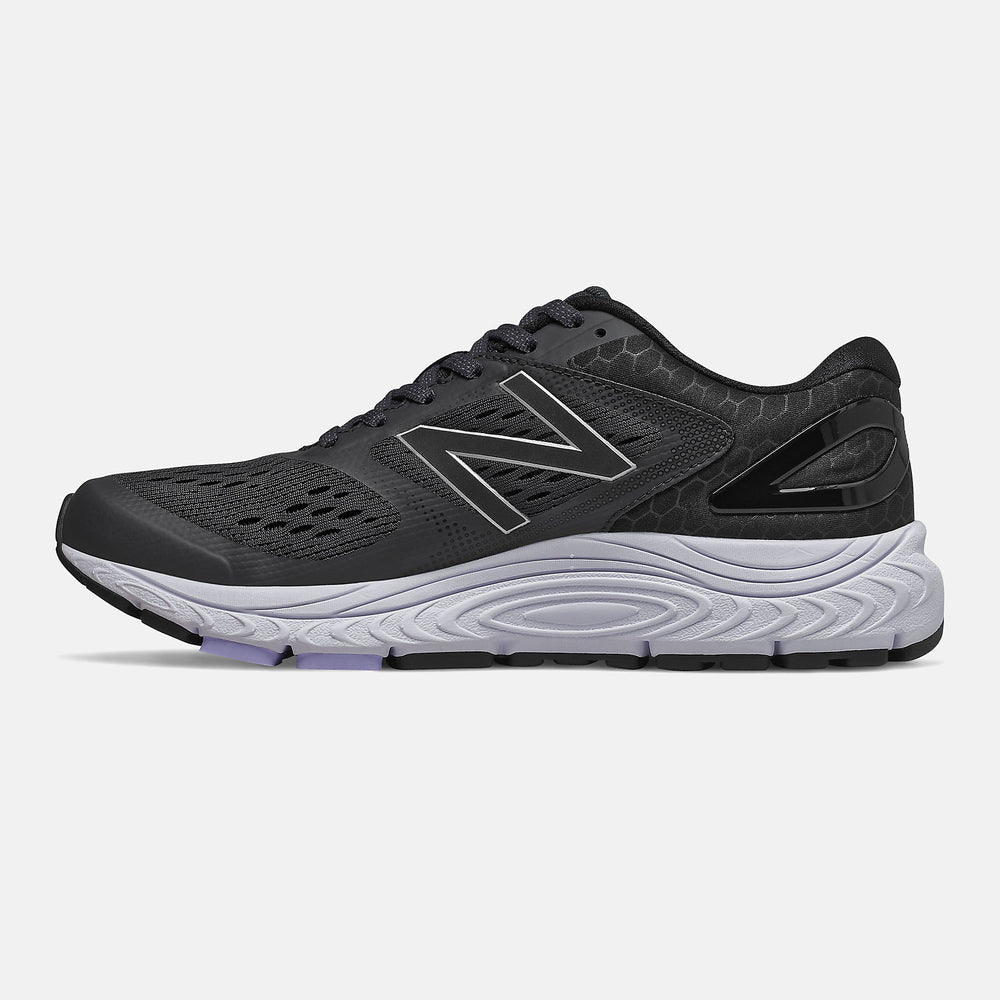 Black/White 840v4 / New Balance Women