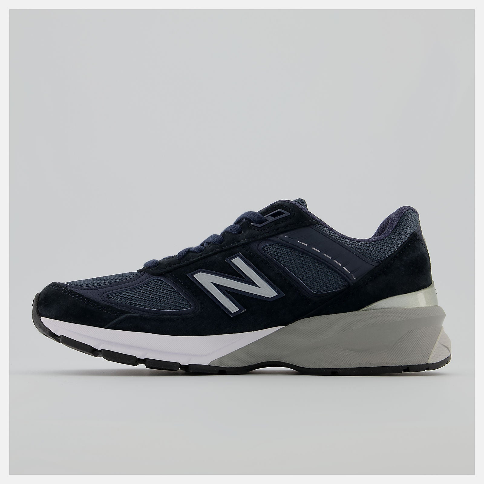Navy/Silver Made in US 990v5 / New Balance Women
