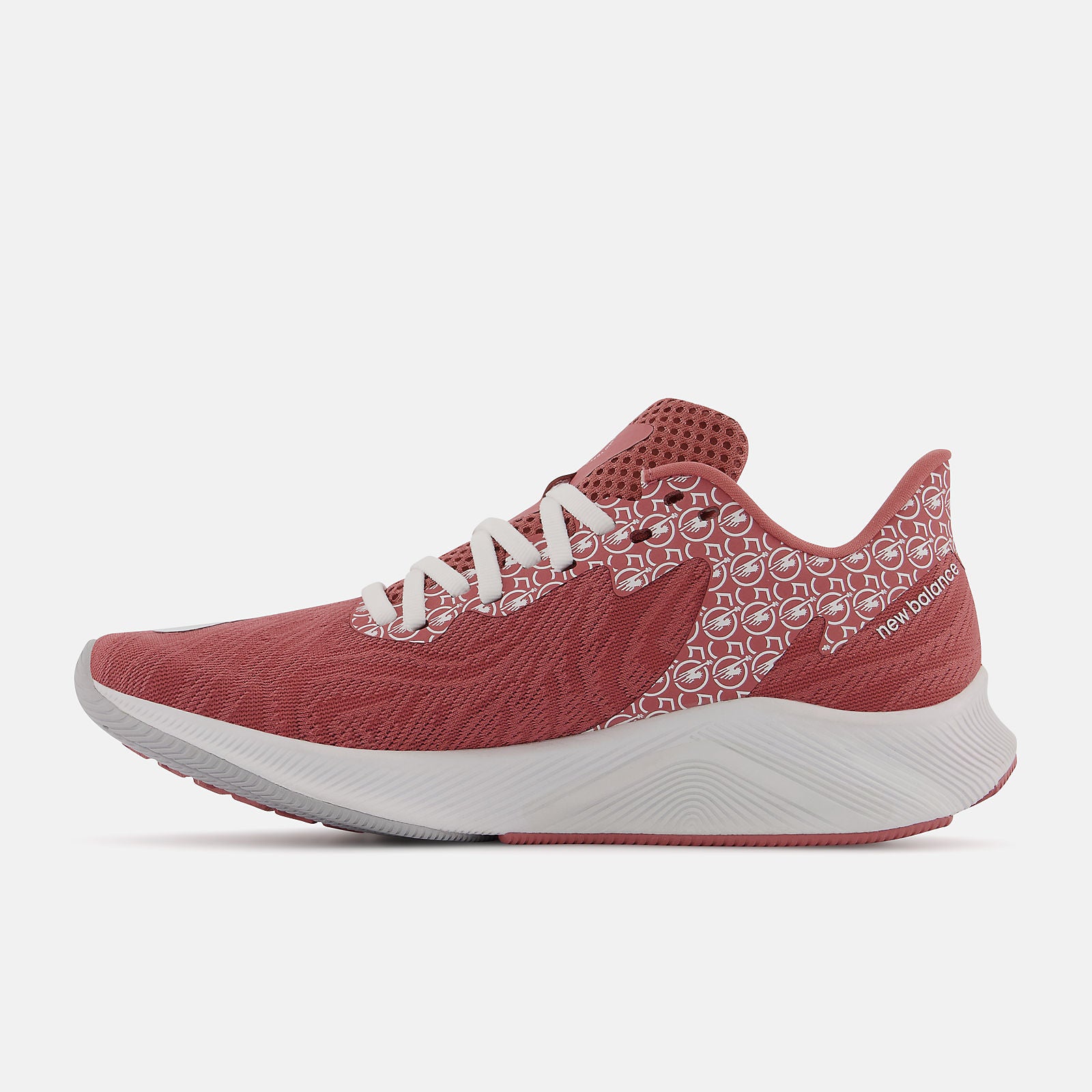Off Road/Metallic Silver NYC Marathon FuelCell Prism / New Balance Women