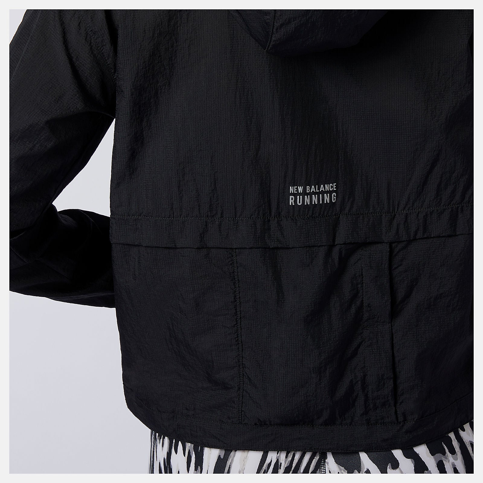 Black Impact Run Light Pack Jacket / New Balance Women