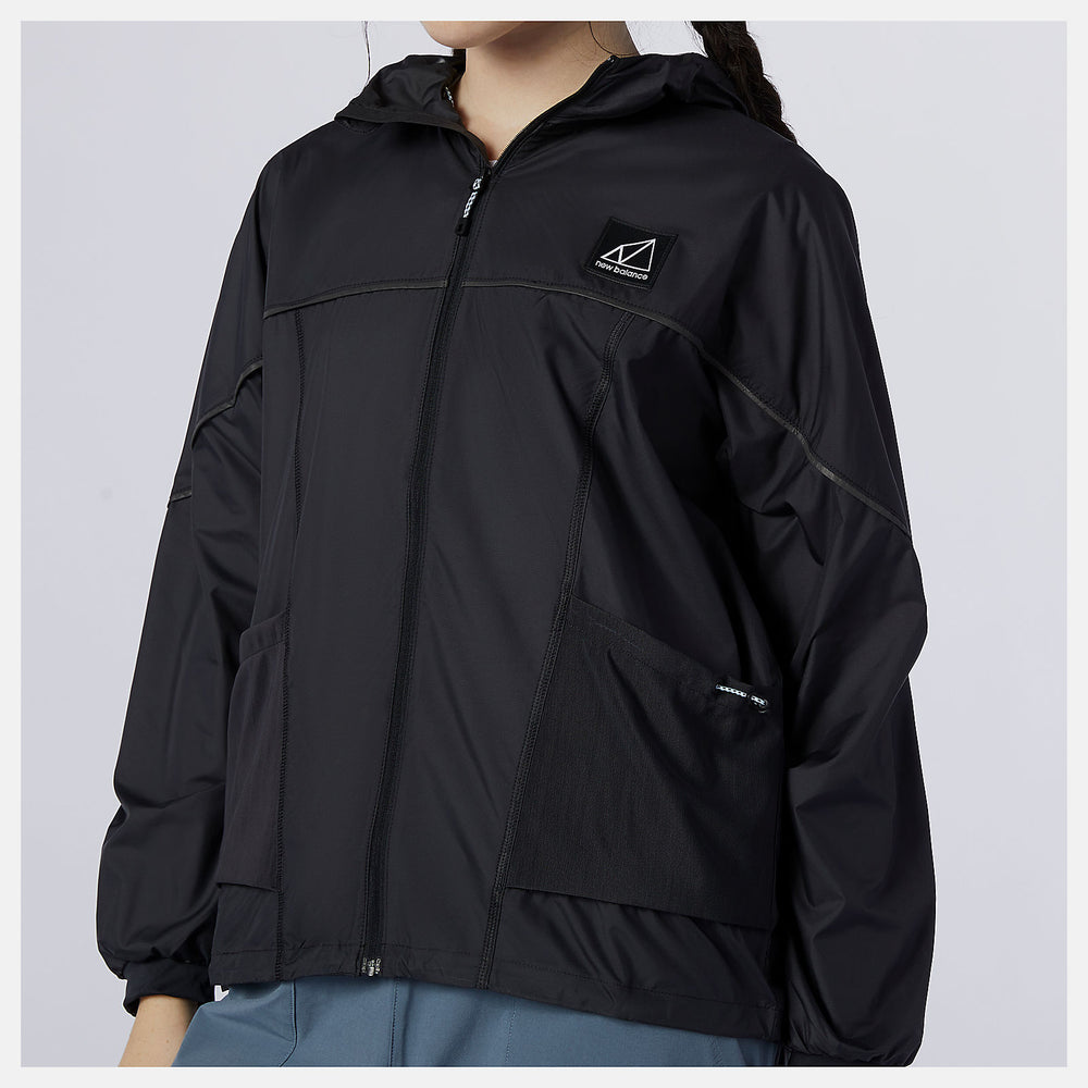 Black NB All Terrain Jacket / New Balance Women