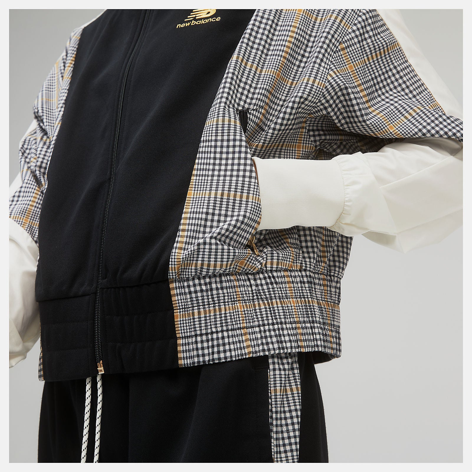 Black NB Athletics Higher Learning Stripe Track Jacket / New Balance Women