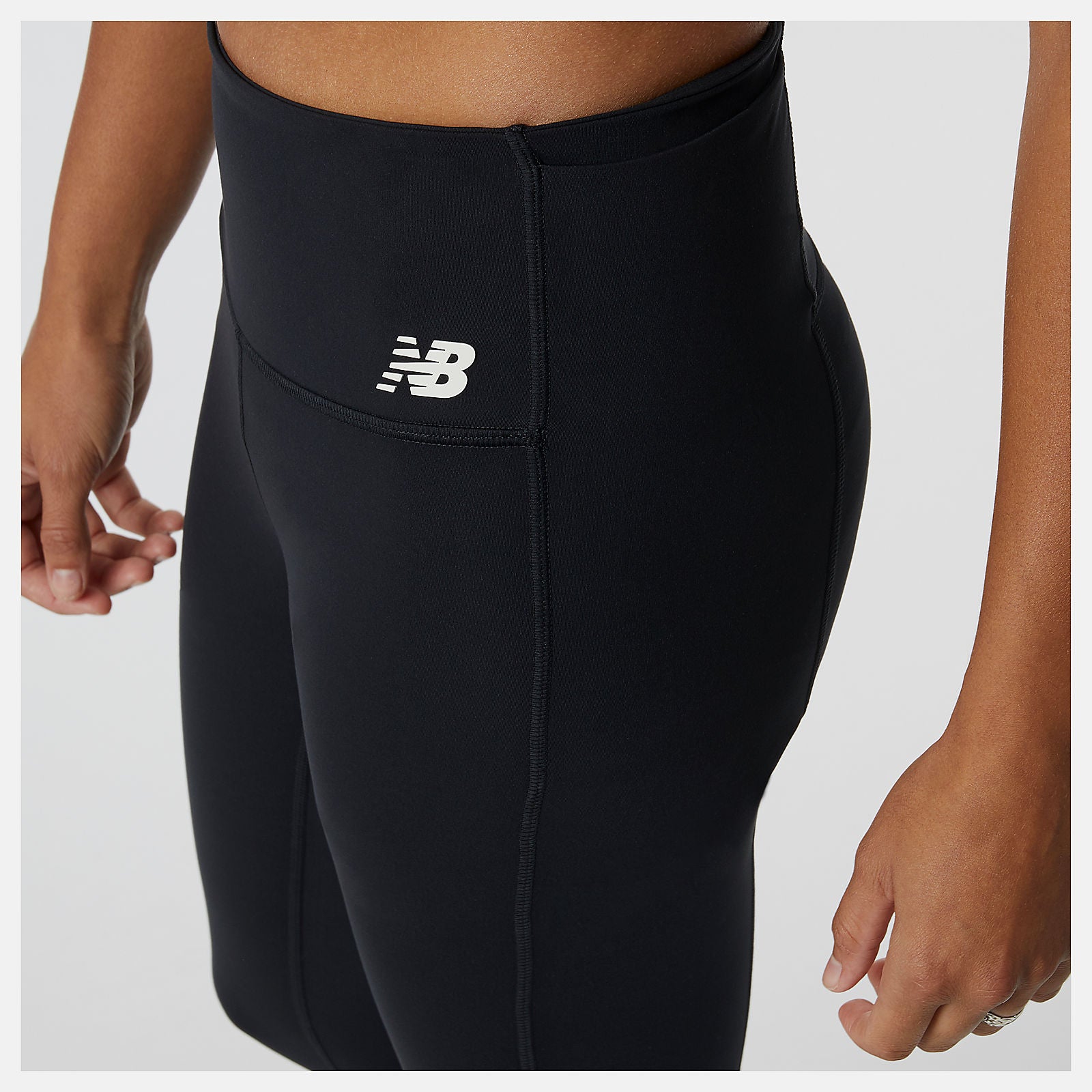 Black Transform NBSleek Crop Tight / New Balance Women