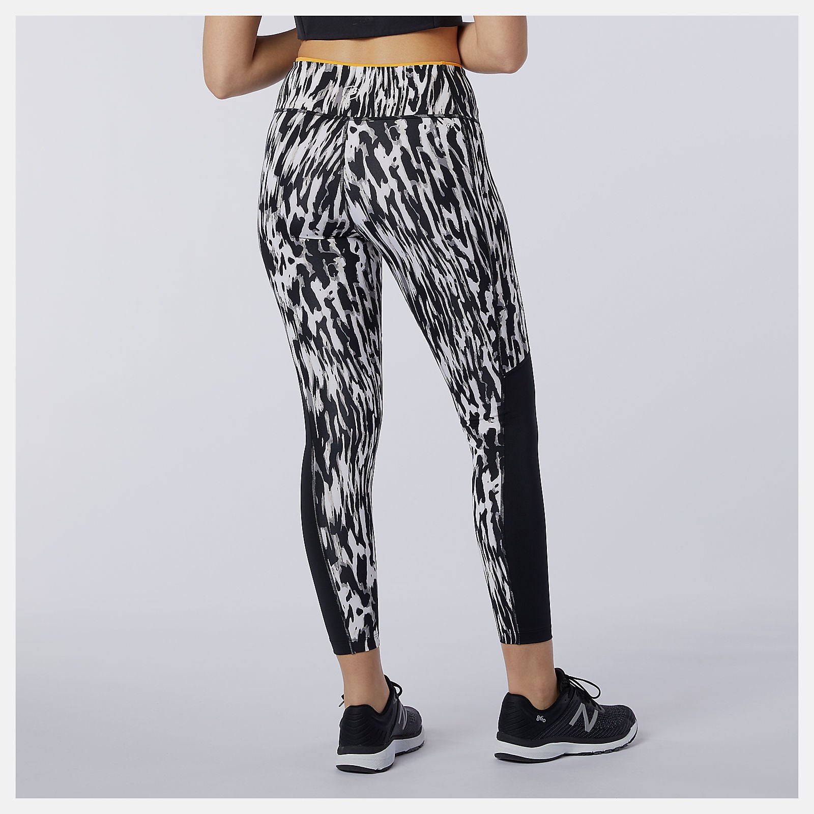 Black Multi Printed Fast Flight Tight / New Balance Women