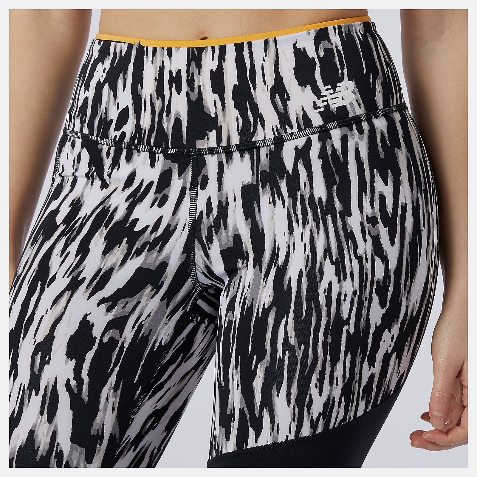 Black Multi Printed Fast Flight Tight / New Balance Women