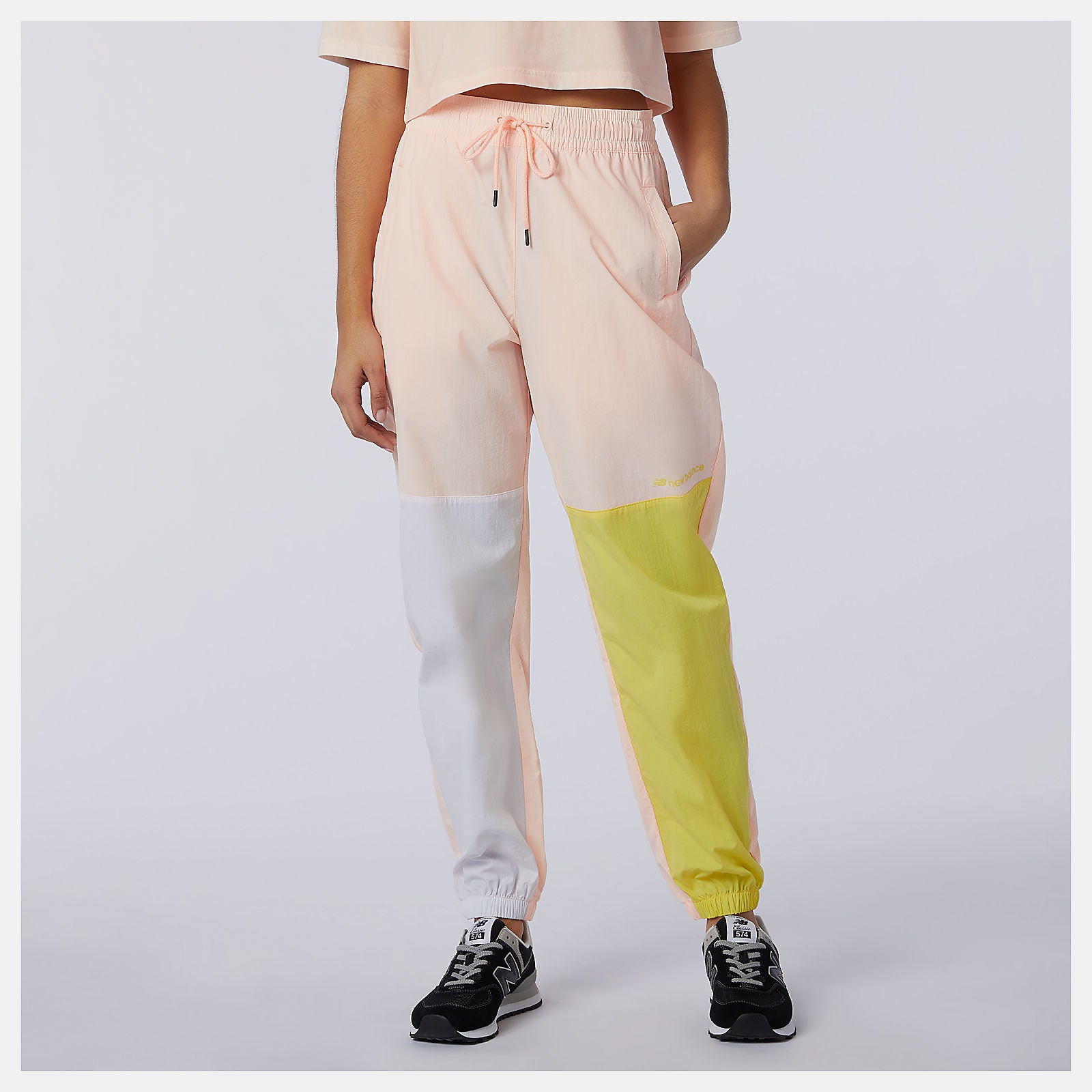 Cloud Pink Sport Style Optiks Woven Pant / New Balance Women