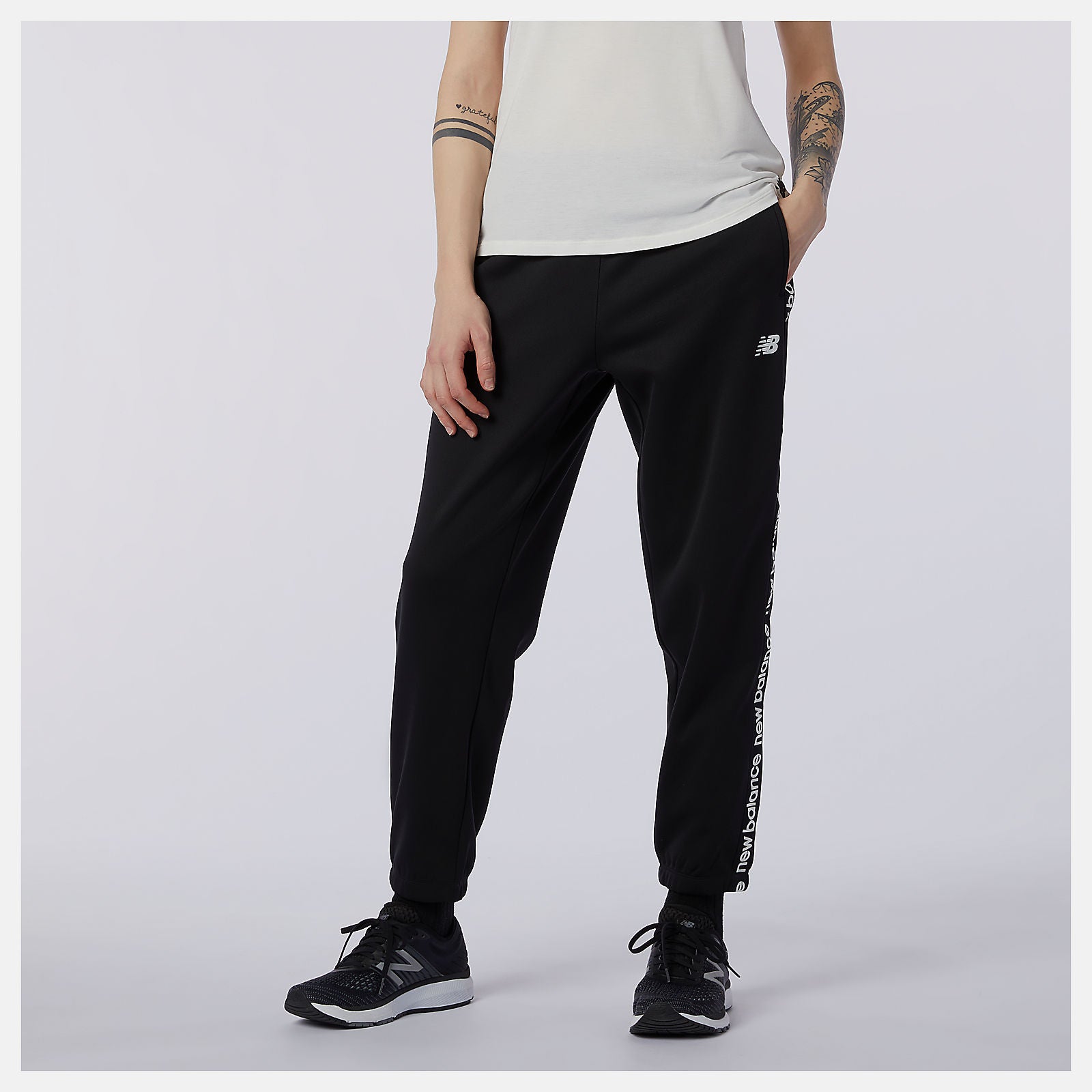 Black Relentless Performance Fleece Pant / New Balance Women