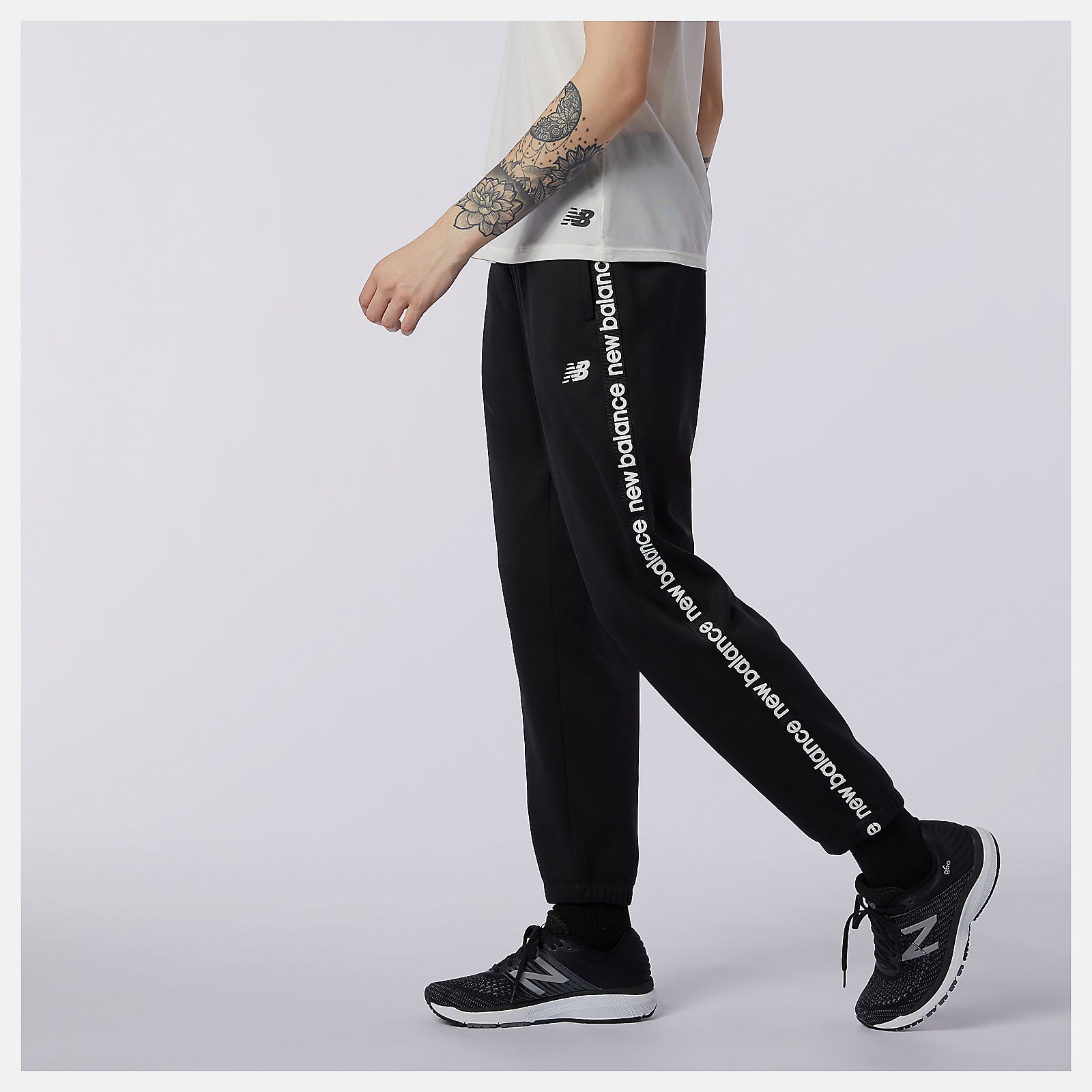 Black Relentless Performance Fleece Pant / New Balance Women