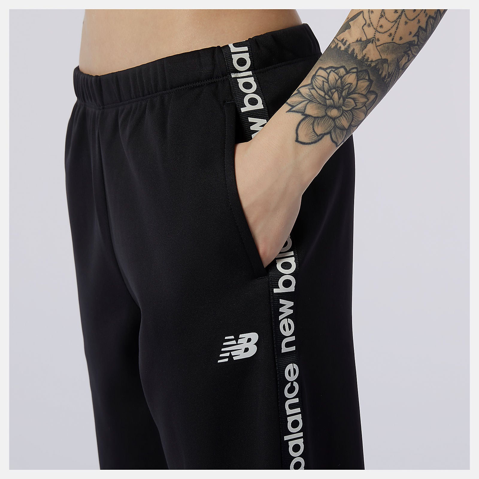 Black Relentless Performance Fleece Pant / New Balance Women