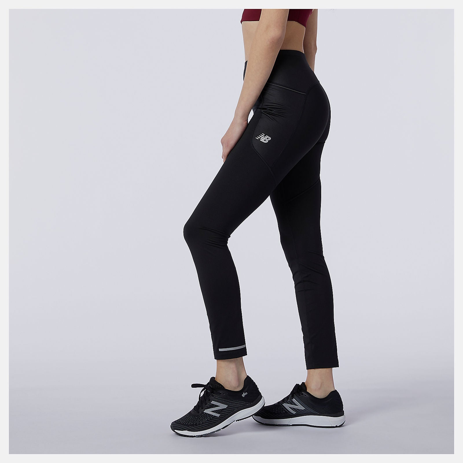 Black NB Heat Tight / New Balance Women