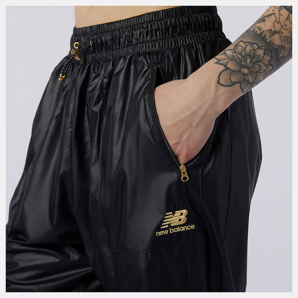 Black NB Athletics Higher Learning Wind Pant / New Balance Women