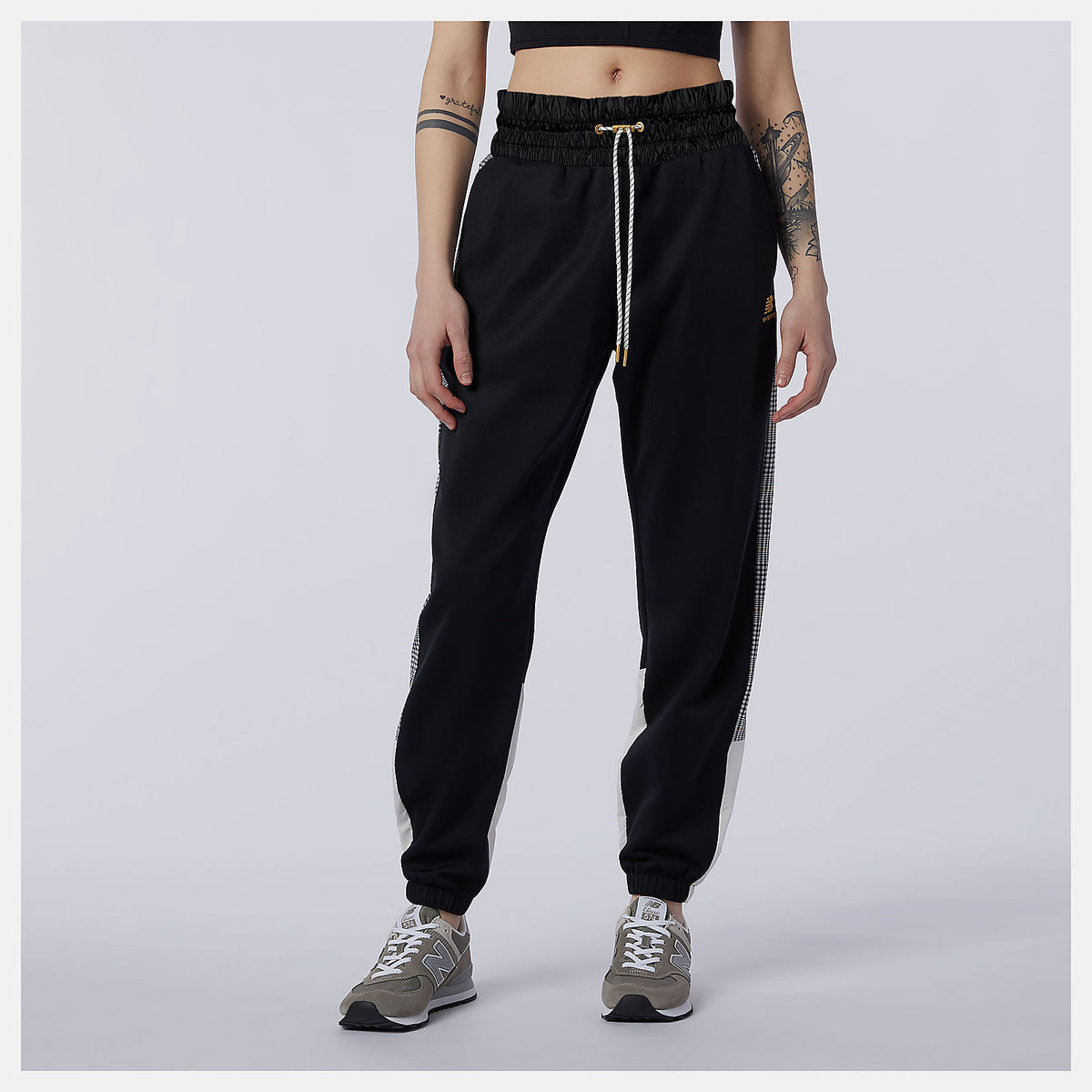 Black NB Athletics Higher Learning Stripe Track Pant / New Balance Women