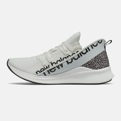 Sea Salt/Black Powher Run / New Balance Women