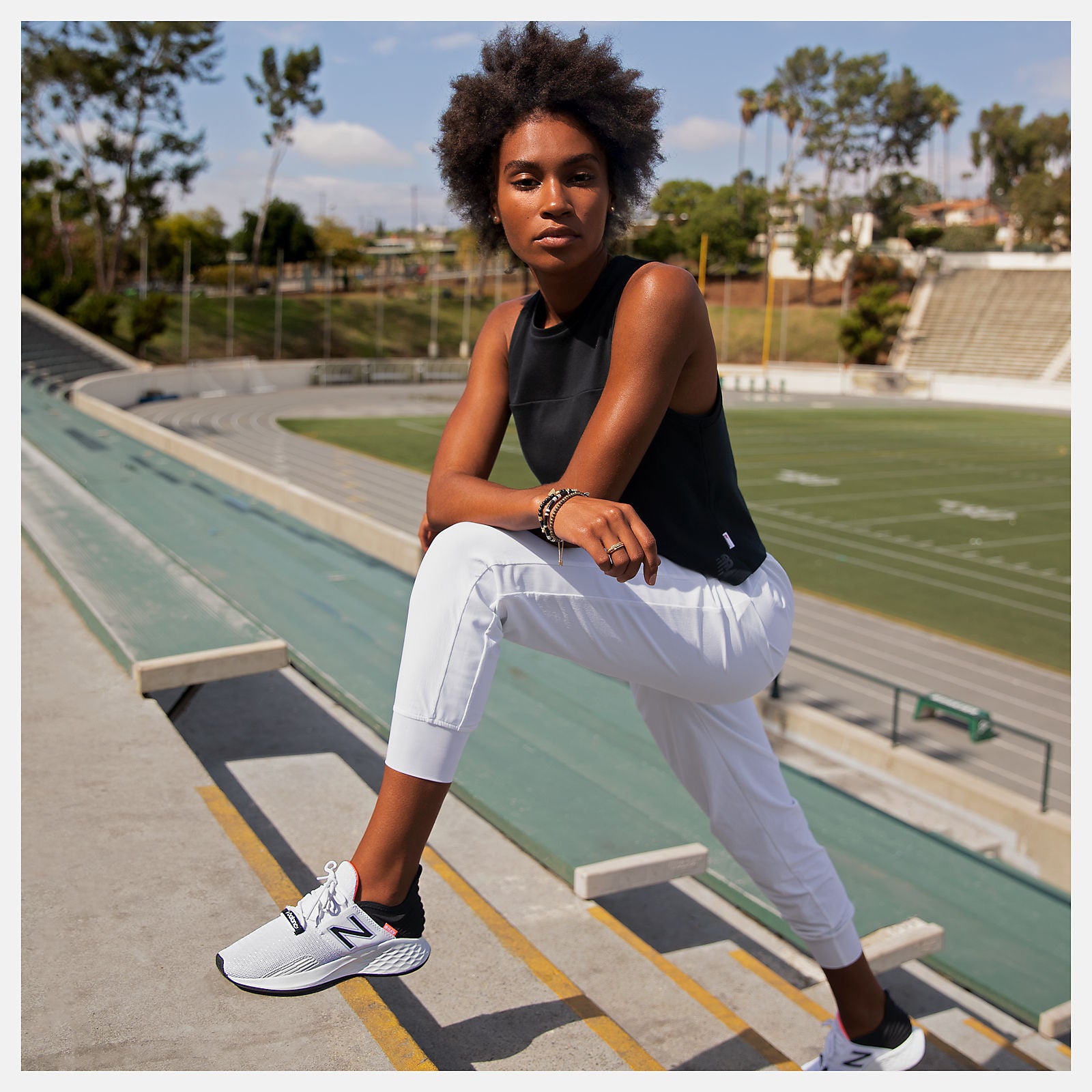 White/Black and Guava Fresh Foam Roav / New Balance Women