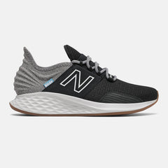 Black/Light Aluminum Fresh Foam Roav Tee Shirt / New Balance Women