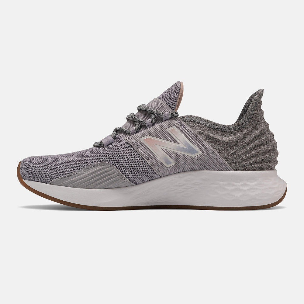 Whisper Grey/Oyster Pink Fresh Foam Roav Tee Shirt / New Balance Women