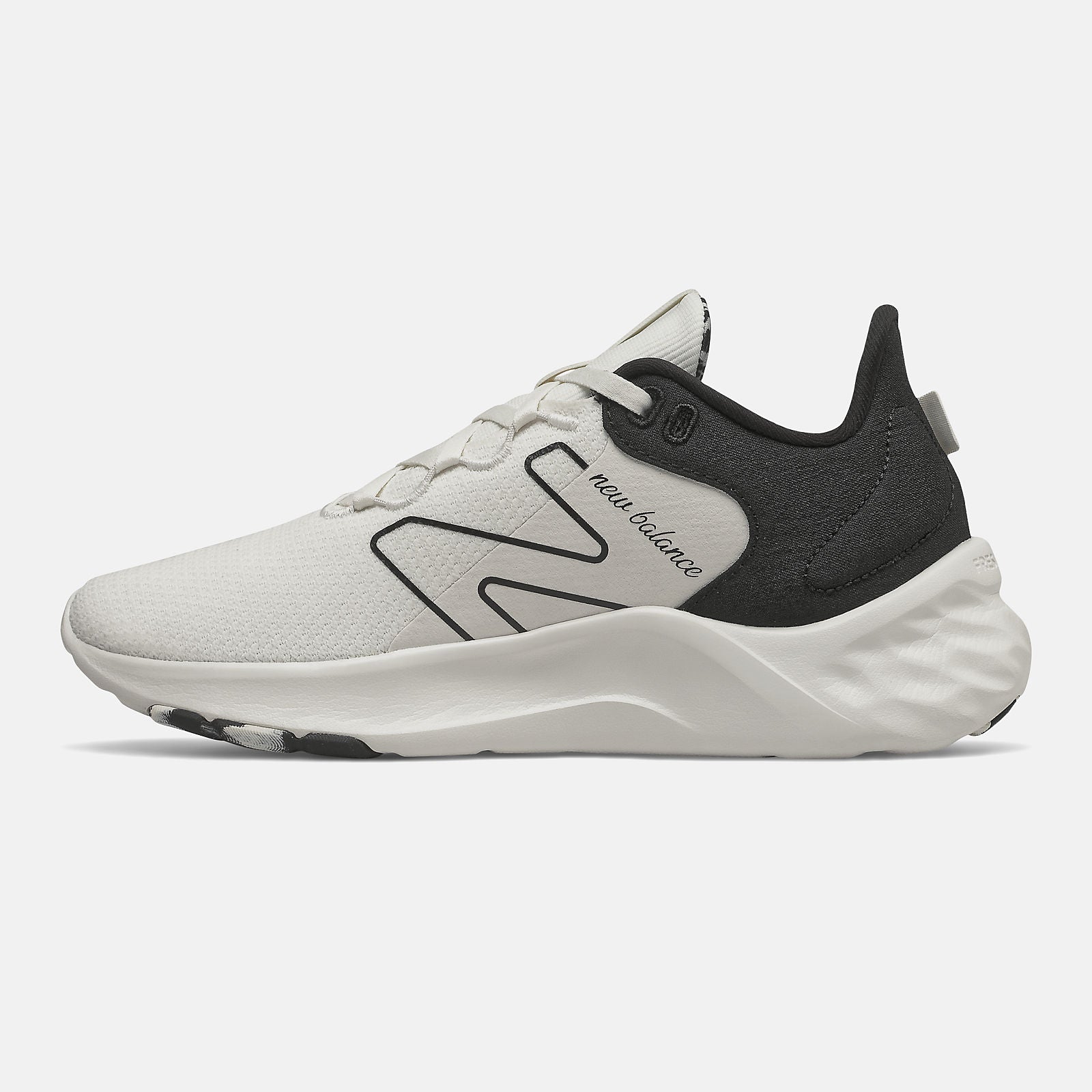 Sea Salt/White WROAVV2 / New Balance Women