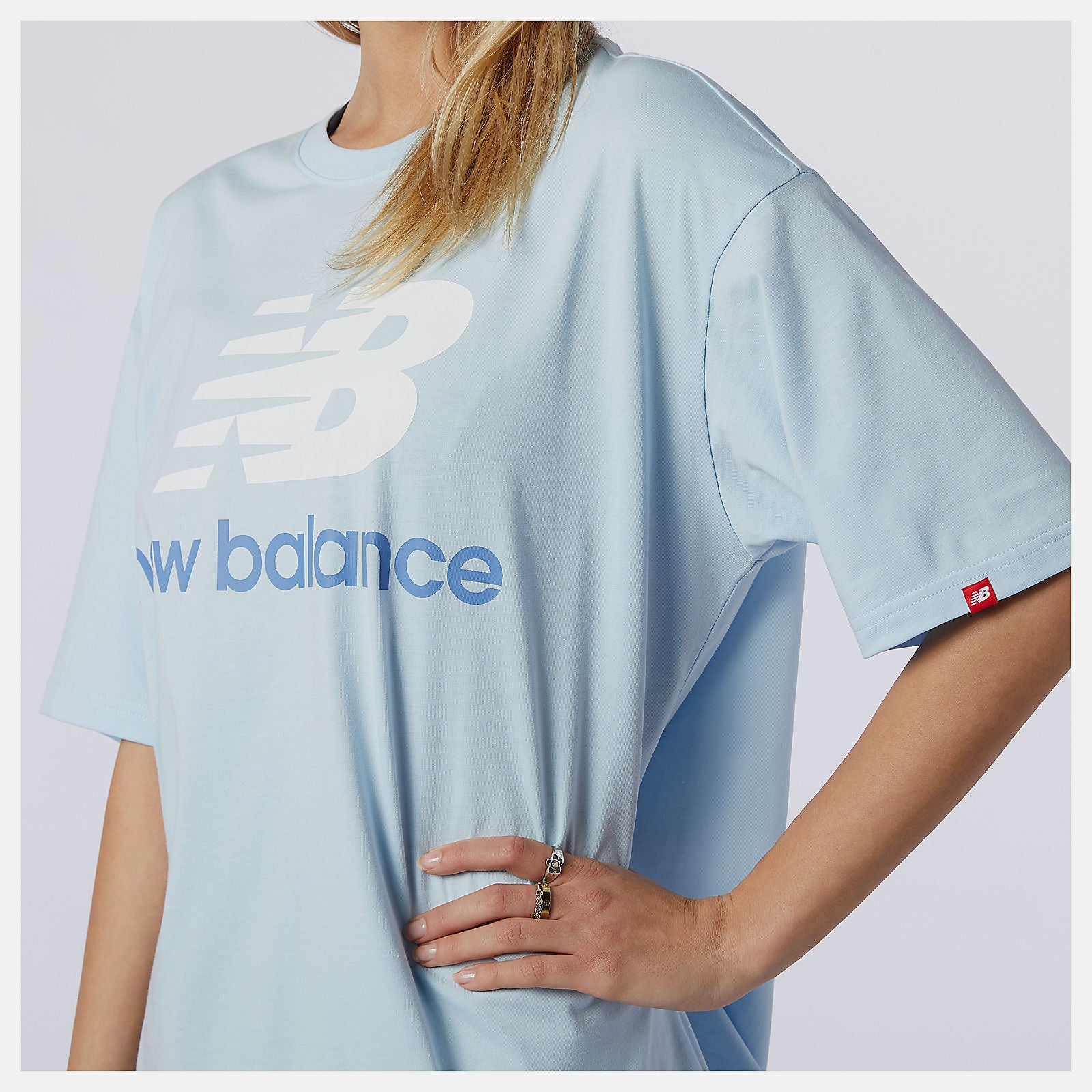 Uv Glo NB Essentials Stacked Logo Tee / New Balance Women