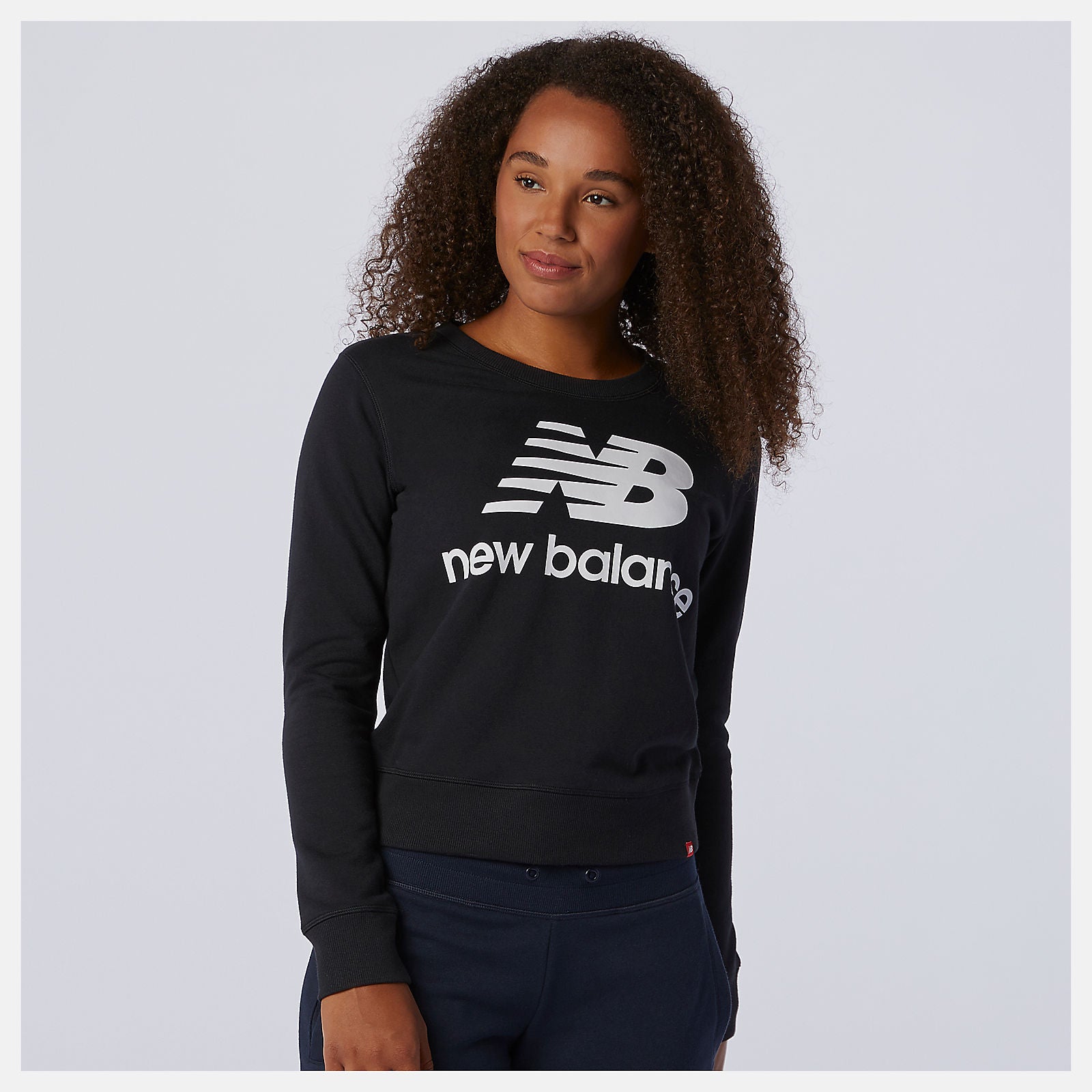 Black Essentials Crew / New Balance Women