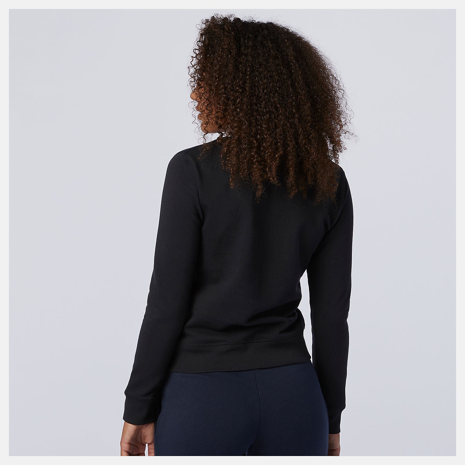 Black Essentials Crew / New Balance Women